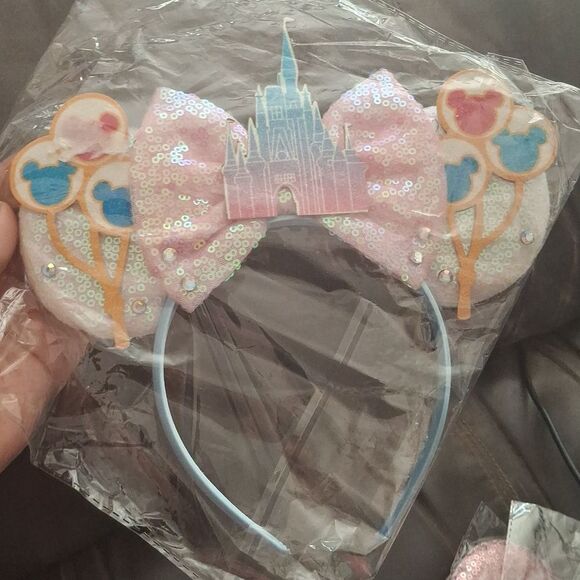 Disney Mickey Castle Ears - Picture 2 of 2